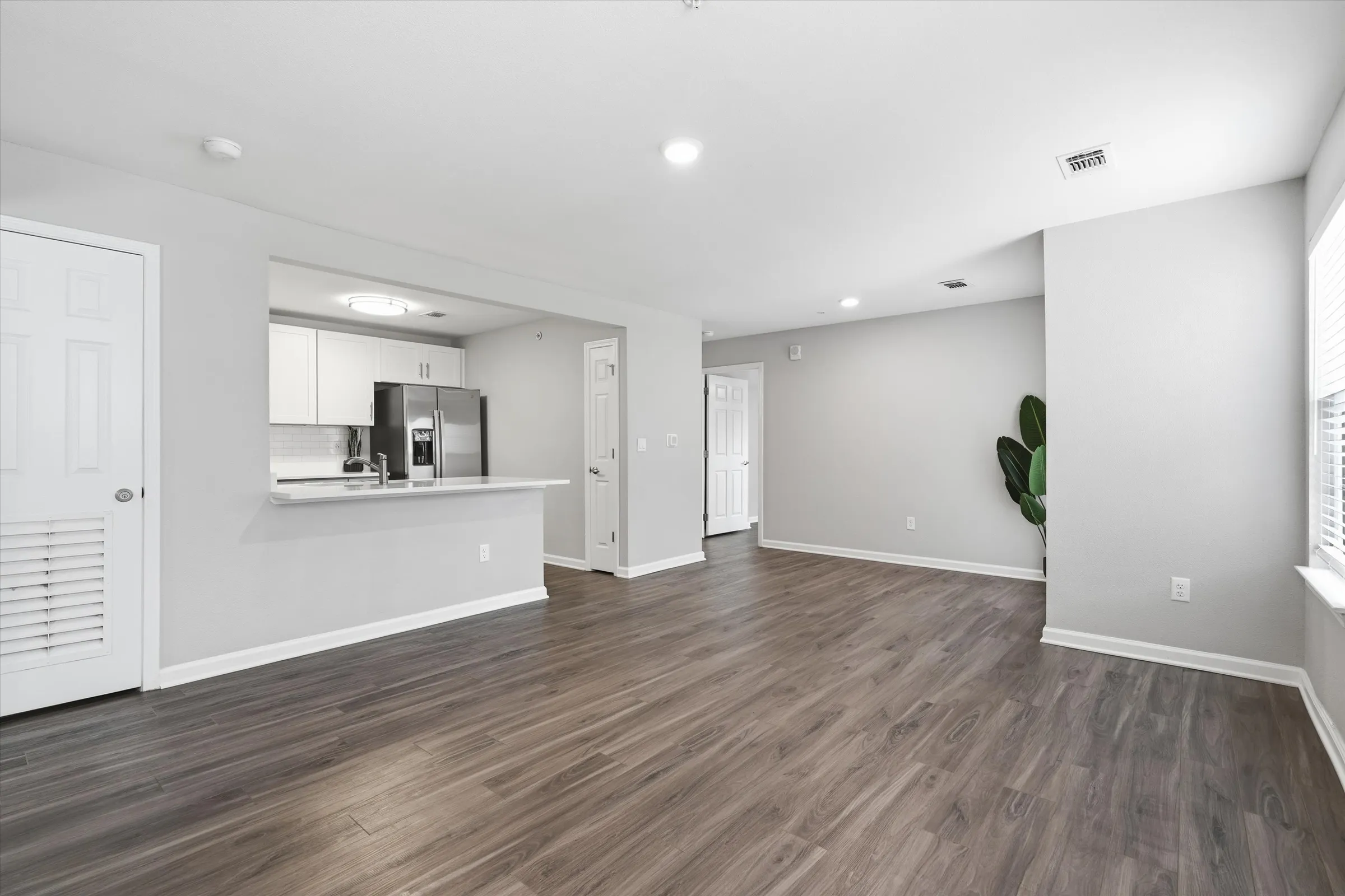 One Bedroom / One Bathroom — Newly Renovated